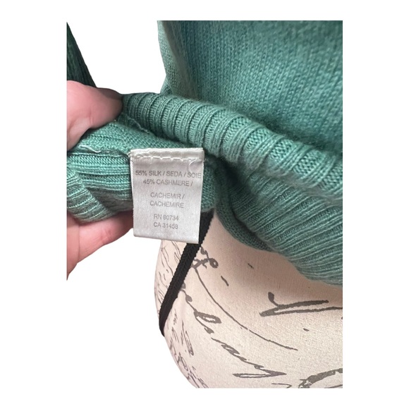 Y2K BCBGMAXAZRIA Silk, Cashmere Short Sleeve Turtleneck Sweater - Picture 6 of 12